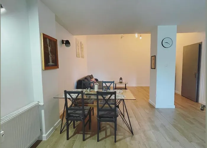 アパート W Rynku ラトクフ